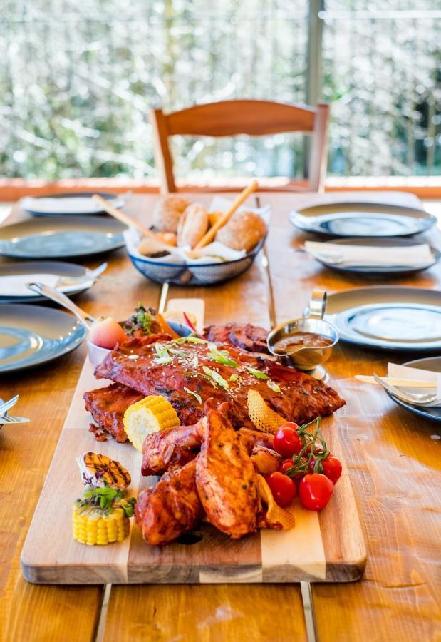 The Lodge At Woodenbridge アークロー エクステリア 写真