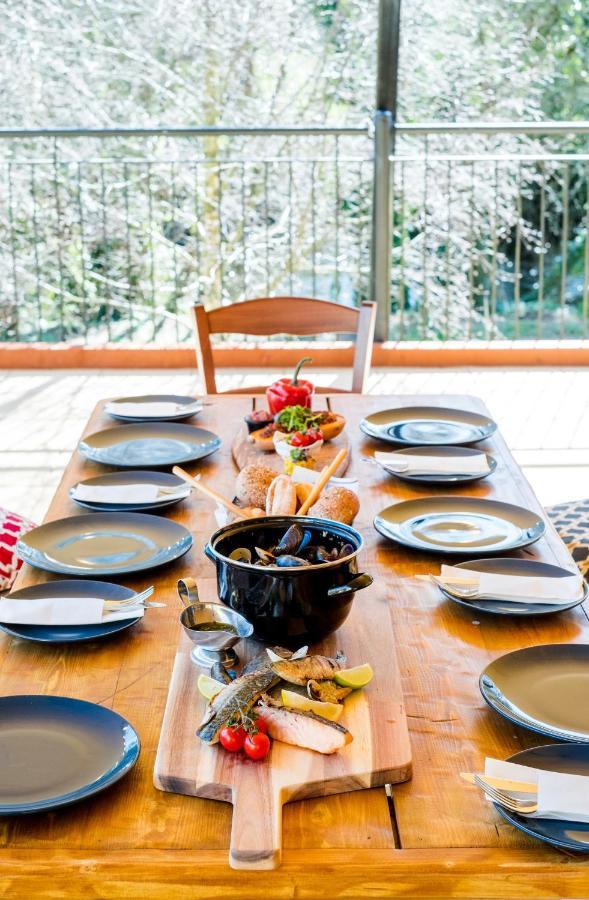 The Lodge At Woodenbridge アークロー エクステリア 写真