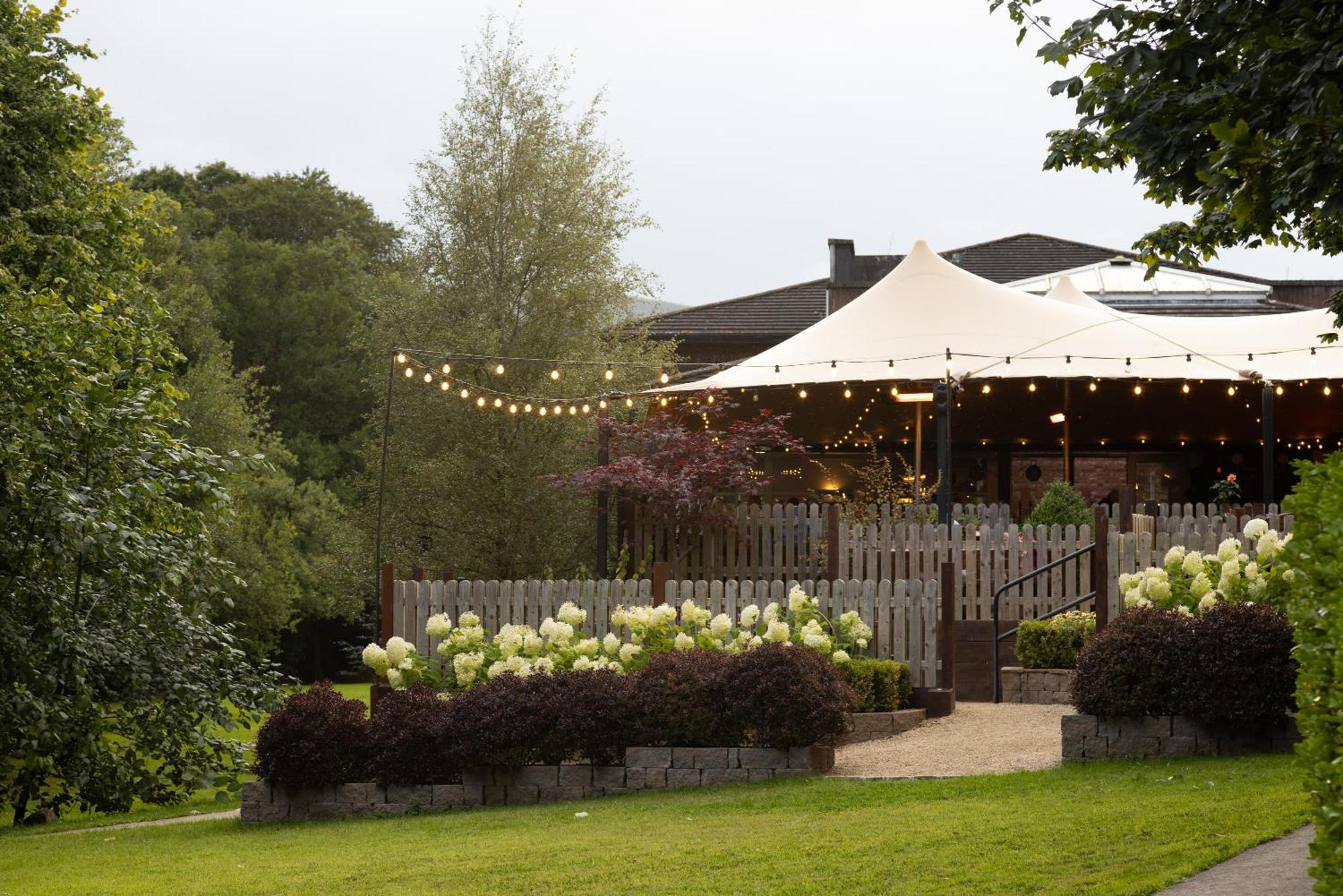 The Lodge At Woodenbridge アークロー エクステリア 写真